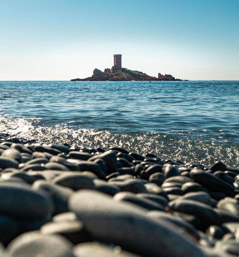 Joli Studio A Front De Mer Saint-Raphaël Dış mekan fotoğraf
